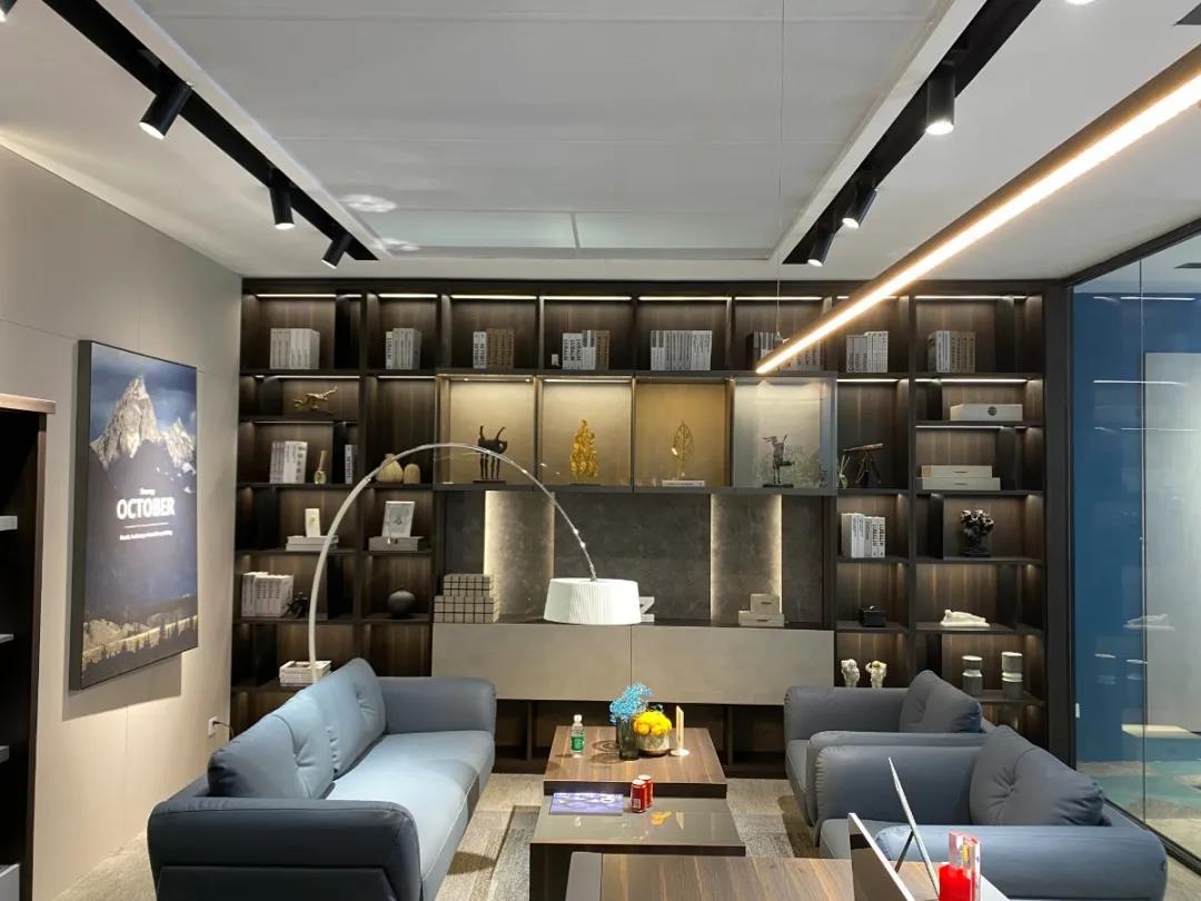 羞羞视频免费在线观看展厅实拍 羞羞视频免费在线观看展厅实拍