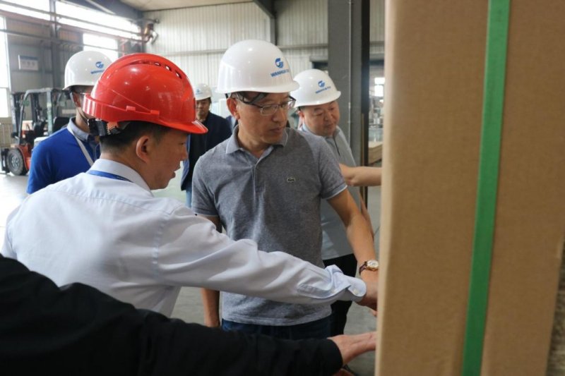 羞羞视频免费在线观看家具集团有限公司董事长黄寿金一行