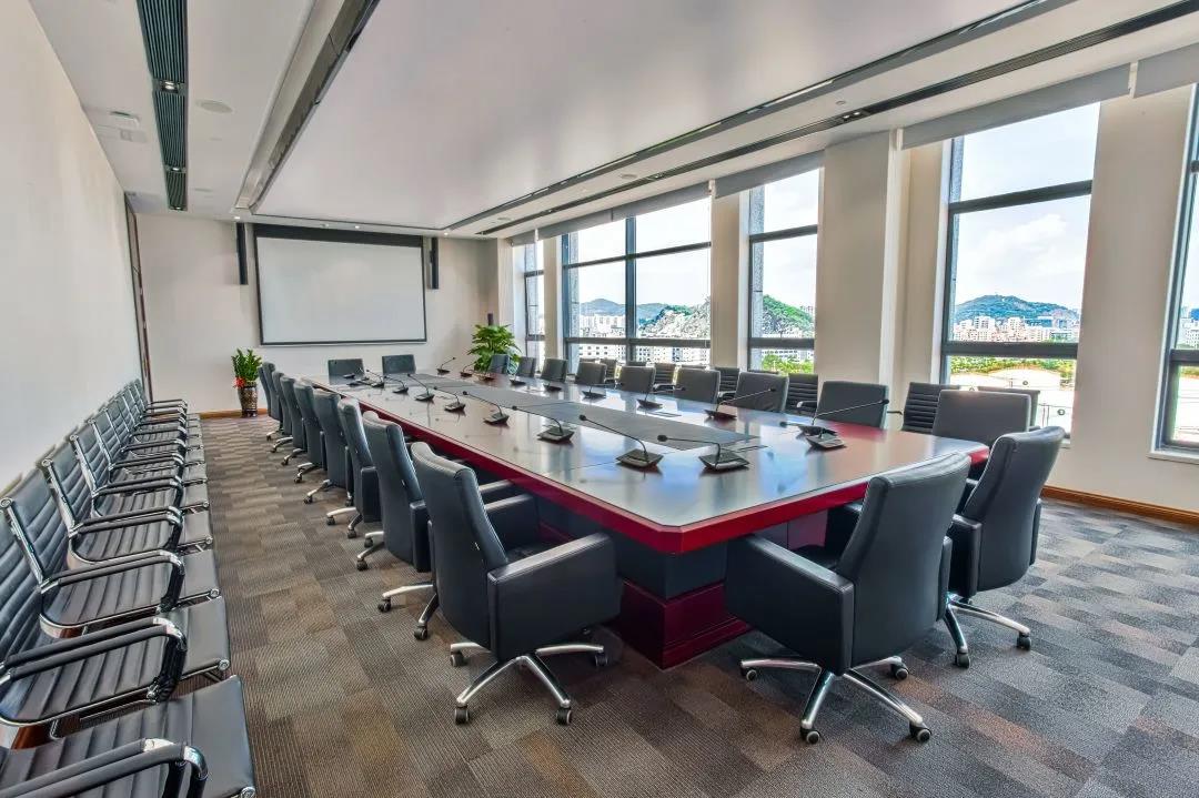 机场航油大厦办公空间家具 机场航油大厦办公空间家具